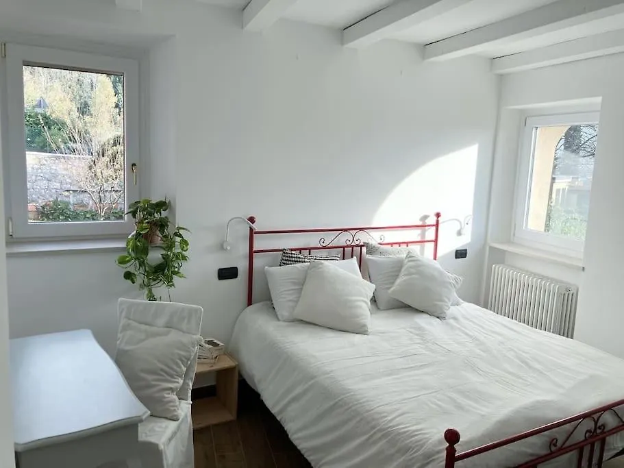 Apartamento Castel Montorio - Camera Matrimoniale Con Bagno In Casa Condivisa Verona Italia